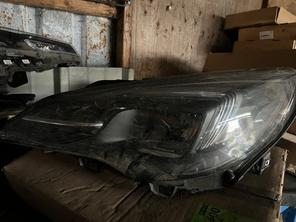 VAUXHALL ASTRA 2020 MK7 K FACELIFT PASSENGER side  LED HEADLIGHT

39195690

vauxhall Astra 2020 headlight