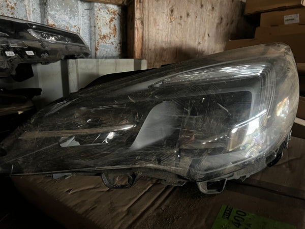 VAUXHALL ASTRA 2020 MK7 K FACELIFT PASSENGER side  LED HEADLIGHT

39195690

vauxhall Astra 2020 headlight