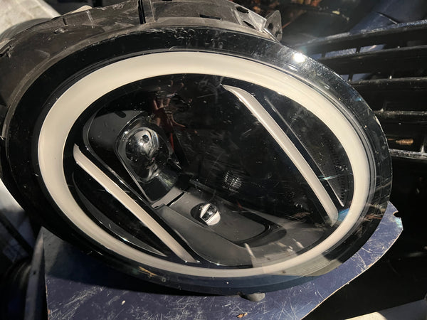MINI COOPER SE 2024 CLASSIC MK5 passenger side Headlight 
Hi
4121137XNY02A

mini  cooper F67 headlight 

Mini Cooper headlight