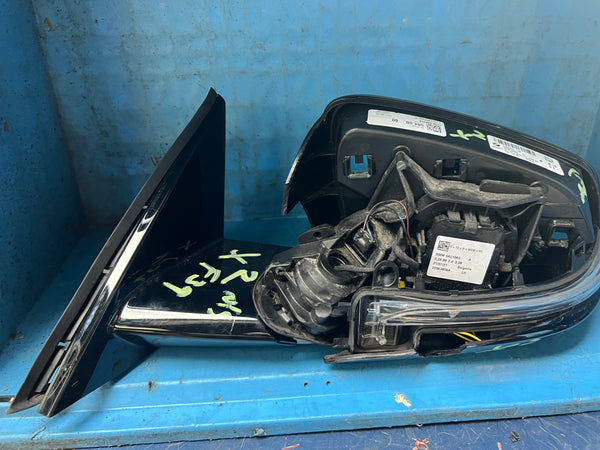 BMW X2  2021 F39  passenger side Electric folding memory mirror 5pins

7420241

Bmw X2 passenger side wing mirror 

5 pins 

Bmw part

Bmw parts 

bmw mirror 

for parts 

please observe all pictures