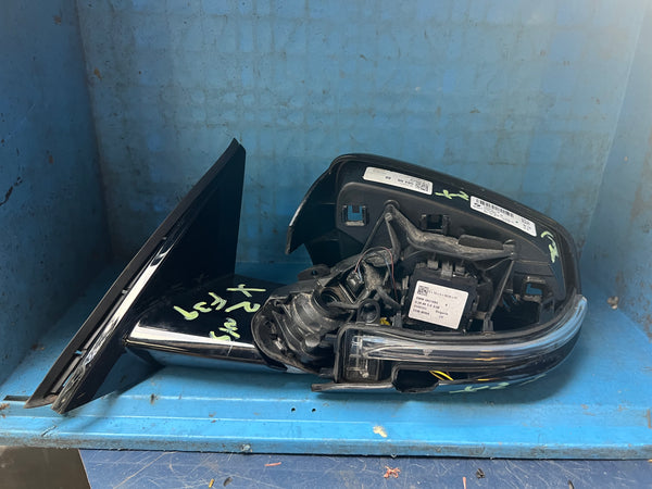BMW X2  2021 F39  passenger side Electric folding memory mirror 5pins

7420241

Bmw X2 passenger side wing mirror 

5 pins 

Bmw part

Bmw parts 

bmw mirror 

for parts 

please observe all pictures