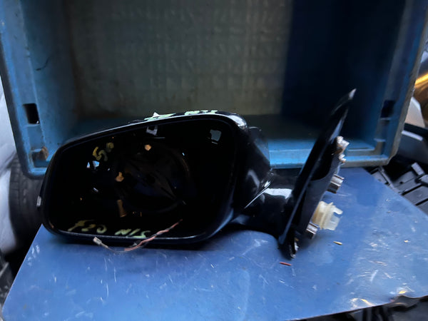 Bmw part 

bmw parts 

Bmw f20 wing mirror 
BMW 1 SERIES 2015  F20 PASSENGERS  Side wing MIRROR

Bmw 1 series f20 passenger side door mirror
