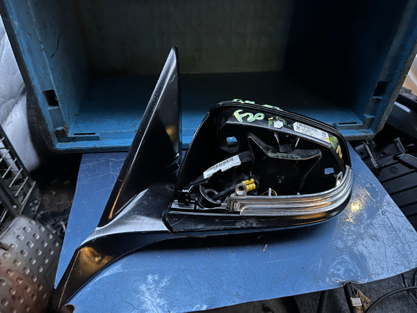 Bmw part 

bmw parts 

Bmw f20 wing mirror 
BMW 1 SERIES 2015  F20 PASSENGERS  Side wing MIRROR

Bmw 1 series f20 passenger side door mirror