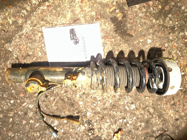 BMW X5 F15 2015 driver side front shock absorber with spring

6867174 

Bmw X5 front shock 

bmw x5 front shock for my car 

l need a bmw x5 front shocks