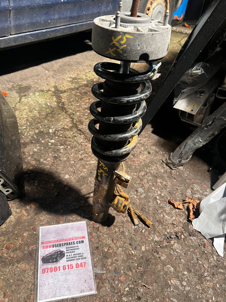 BMW X5 F15 2015 driver side front shock absorber with spring

6867174 

Bmw X5 front shock 

bmw x5 front shock for my car 

l need a bmw x5 front shocks