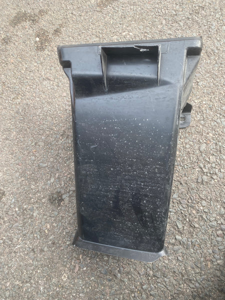 BMW X2 F39  M35iX SAC Air Duct Displaced Radiator Right

51748072612

8072612

Genuine 

Bmw X2 F39 M35i Air duct