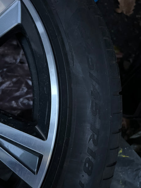 BMW i4 2024 G26 GRAND COUPE 1 single front alloy wheel  18 inch  853

GENUINE 8.5X18 ET36

6896768 

5A1E212 

bmw i4 alloy wheel

bmw alloy wheel 

bmw part

bmw parts