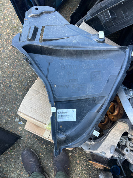 BMW 5 series 2020 G30 Front Right Wheel Arch Bottom Front Cover

51718060032

8060032

NEW

GENUINE