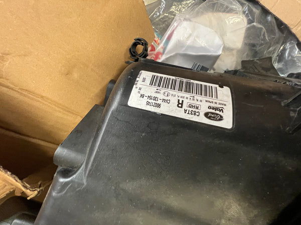 90021745

FORD KUGA 2016 Mk2 Drivers side Xenon Headlight