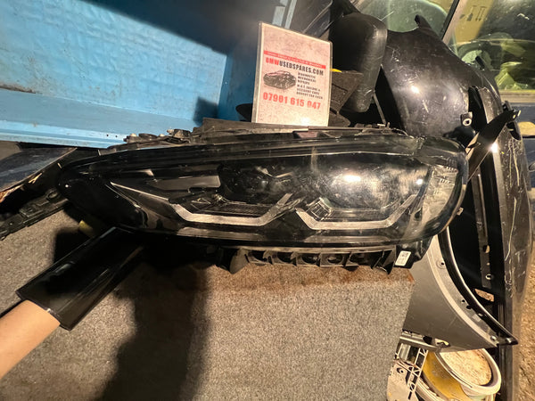 BMW G22 G23 G26 G80 G82 passenger side FULL LED HEADLIGHT SHADOW LINE

BMW M4  2023 passenger side LED SHADOW LINE headlight

9505111 

bmw m4  2024 headlight 

bmw m4 light

bmw m3 2024 headlight 

bmw part

bmw parts 

bmw light