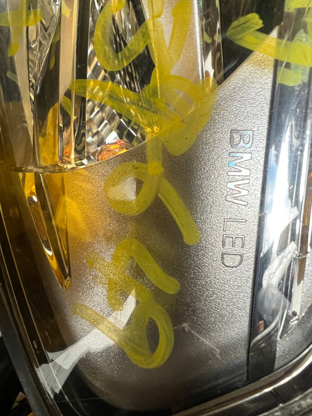 8739649 BMW X3 2019 G01   Passenger Side Led Headlight   8739649 03  8739649       BMW X4 2019 G02  Passenger Side Led Headlight   8739649 03  scrach observe pictures please