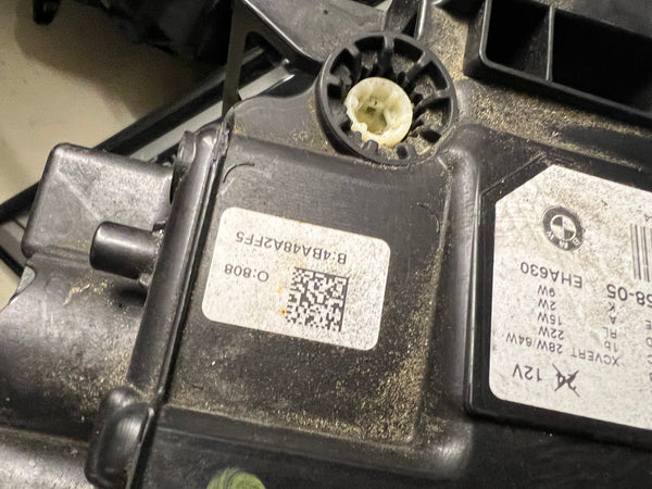 8082658
 Bmw M5 2020 passenger side headlight 

BMW 5 SERIES 2020 M5 F90 G30 LCI Driver side LED HEADLIGHT SHADOW LINE 

BMW 5 SERIES M5 F90 G30 LCI LED HEADLIGHT SHADOW LINE RIGHT DRIVER 8082658 2022

This light is scuffed 

please observe all pictures