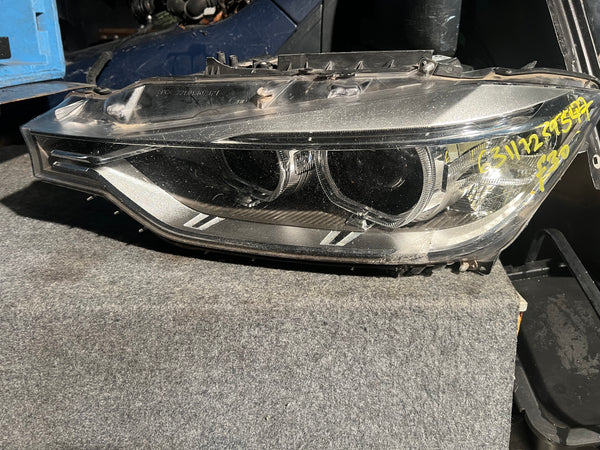 Bmw light

bmw part

63117259547

BMW 3 series 2015 F30 Passenger Side xenon light

no ballast no bulb

7259547