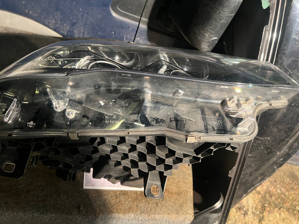 Bmw X3 2018 f25  Driver side Xenon headlight  

7460640

7248266

Bmw x3 headlight

bnw f25 headlight 

bmw part

bmw headlight