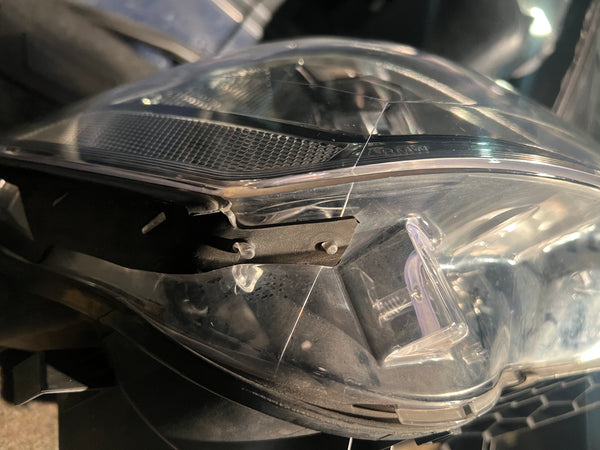 Bmw X3 2018 f25  Driver side Xenon headlight  

7460640

7248266

Bmw x3 headlight

bnw f25 headlight 

bmw part

bmw headlight