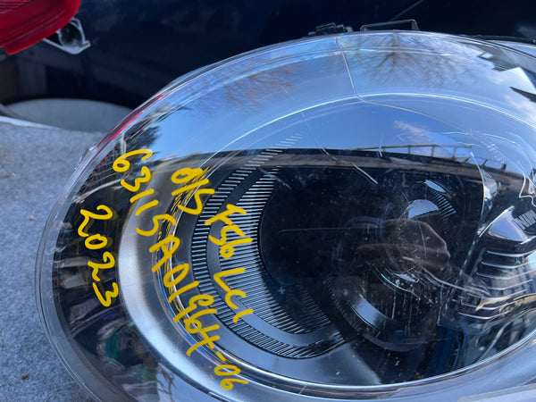 63115A01964

MINI COOPER 2023  F56 LCI JCW driver side LED HEADLIGHT

5A01964

2 clips broken 

please observe all pictures 

Mini Cooper f56 headlight 

mini headlights 

mini lights 

Mini Cooper bumper 

Mini Cooper parts