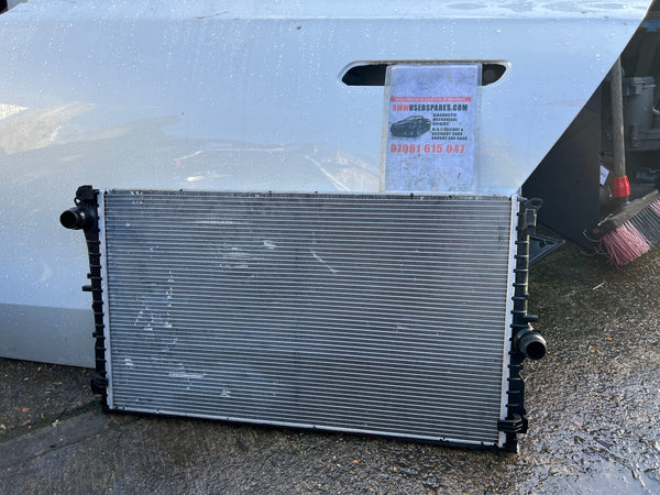 BMW X1  2023 U11 Radiator

17119846866 

9846866

bmw x1 radiator