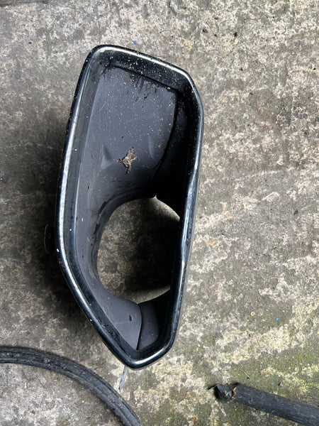 BMW 3 series 2023  m340i G20 G28 M SPORT passenger side Exhaust Pipe Tip

8093303