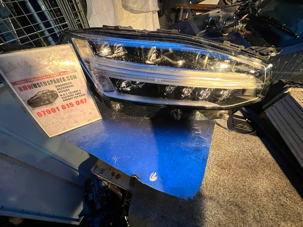 VOLVO V90/S90 2023 FULL LED Driver SIDE HEADLIGHT clips broken  please observe all pictures 

32338963