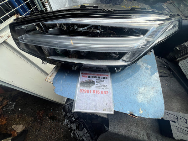 31655723

VOLVO XC90 2023 Passenger side headlight 

Mid