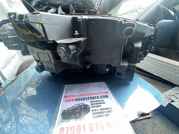 31655723

VOLVO XC90 2023 Passenger side headlight 

Mid