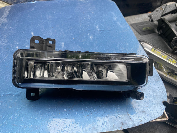 BMW 1 Series 2024 F40  Driver Side foglight  8089980

63178089980