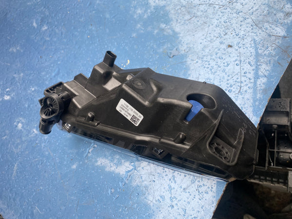 BMW 1 Series 2024 F40  Driver Side foglight  8089980

63178089980