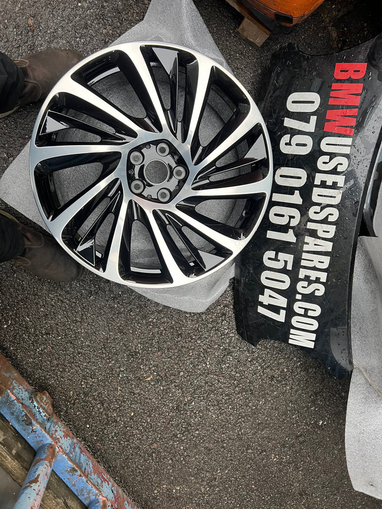 BMW i8 2020 Driver side front Single Alloy wheel 

20 inch  625 Style

6862895 

Genuine

36116862895 o