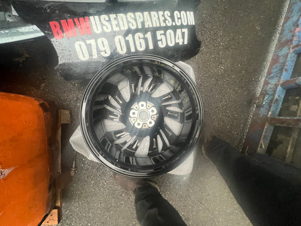 BMW i8 2020 Driver side front Single Alloy wheel 

20 inch  625 Style

6862895 

Genuine

36116862895 o