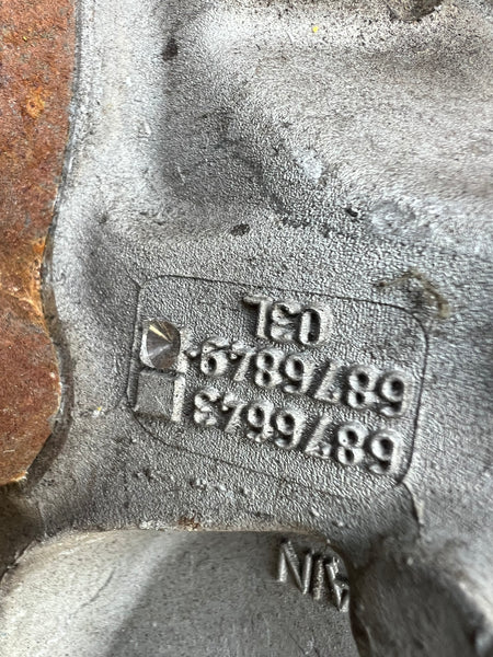 6876849
  MINI COOPER 2022 F56 EV  passenger side front shock and HUB LEG  top mount and spring missing 

6888141