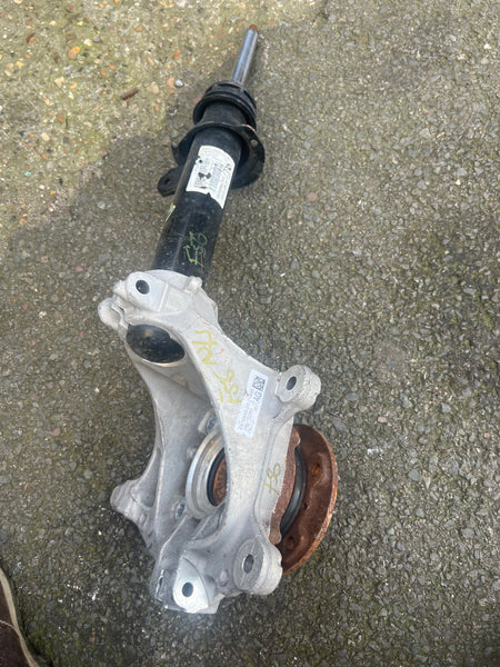 6876849
  MINI COOPER 2022 F56 EV  passenger side front shock and HUB LEG  top mount and spring missing 

6888141