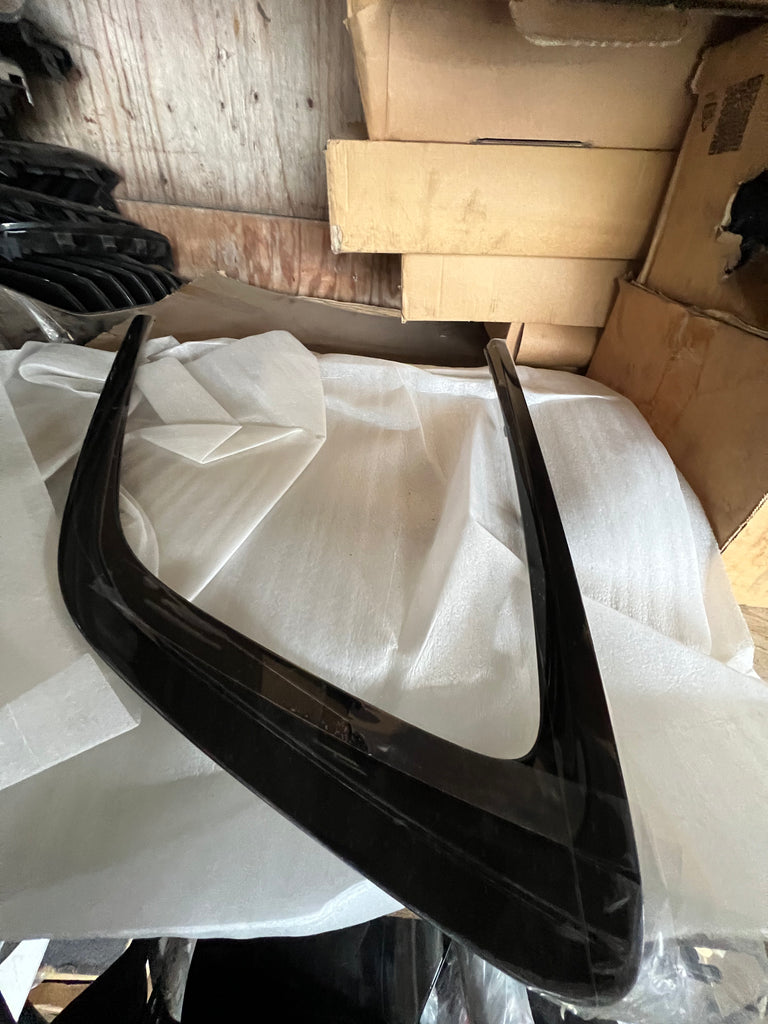 BMW X3 2020 G01 Rear Right Side Quarter Window Glass Surround Trim

7410074

51377410074

bmw x3

baronesstheBmlady