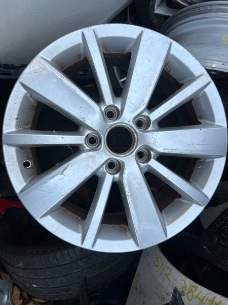 5K0601025S

VOLKSWAGEN GOLF 1X16" 5K1, AJ5 (MKVI) SINGLE ALLOY WHEEL

16" VW GOLF GENUINE ALLOY WHEEL