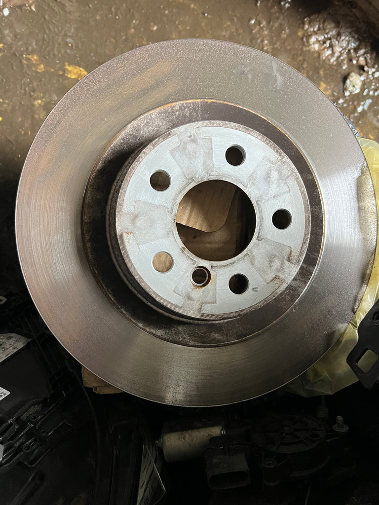 BMW 2 series 2022 F44  2.0 petrol 225kw Rear Left Brake Disc

6799371

34216799371