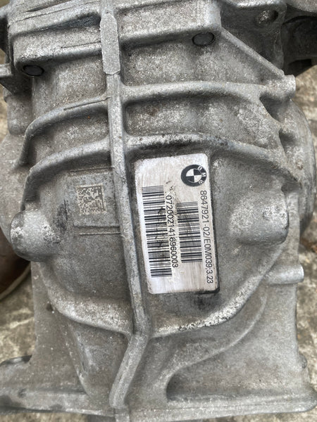 Bmw part

Bmw parts

Bmw rear diff

BMW 3 series 2021 G20 330e Sport Rear Diff 2.0 Petrol HYRBID Auto 8647921