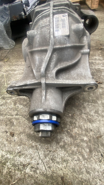 Bmw part

Bmw parts

Bmw rear diff

BMW 3 series 2021 G20 330e Sport Rear Diff 2.0 Petrol HYRBID Auto 8647921