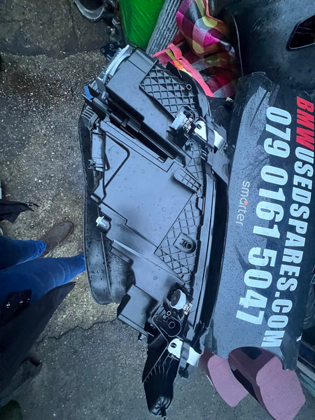 5A3CEA4

Bmw iX 2023 Driver side laser Headlight 


Glass cracked at the tip

hole on the side can be repaired 

please observe  all pictures