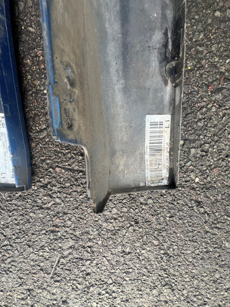 51778060373

    BMW 4 Series 2018 Grand coupe F36 Passenger Side m-sport side skirt 

     8060373

Genuine
