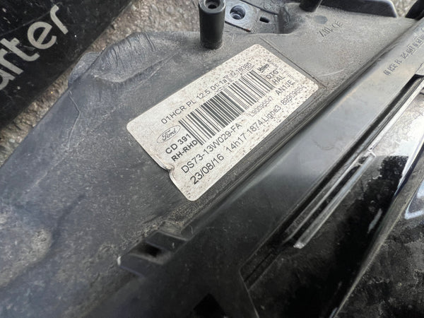 FORD MONDEO 2018 MK5 Driver side  HEADLIGHT

    DS73-13W029-BE

  scratch can be polished off

Hole on top of the headlight where camera/alam was placed 

please observe all pictures