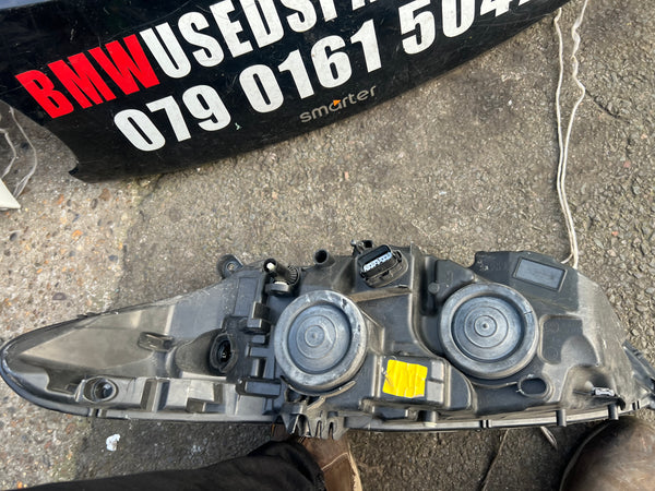 FORD MONDEO 2018 MK5 Driver side  HEADLIGHT

    DS73-13W029-BE

  scratch can be polished off

Hole on top of the headlight where camera/alam was placed 

please observe all pictures