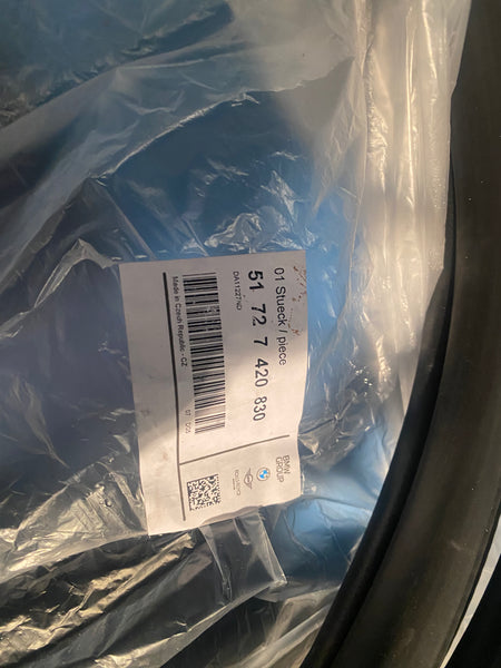 BMW X2 2023 F39 front door edge protection seal

New

51727420830

7420830