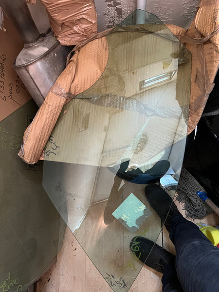 BMW 7 series 2015 F01 passenger side glass 

Bmw F02 F04 FRONT LEFT DOOR GLASS SIDE WINDOW

51337182083

7182083

bmw glass

bmw part

bmw parts

 baroness bmw

baroness the bm lady

bmw

bmw parts uk