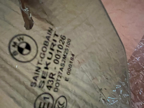 BMW 7 series 2015 F01 passenger side glass 

Bmw F02 F04 FRONT LEFT DOOR GLASS SIDE WINDOW

51337182083

7182083

bmw glass

bmw part

bmw parts

 baroness bmw

baroness the bm lady

bmw

bmw parts uk