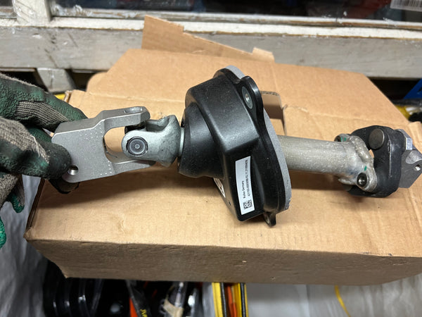 BMW 5 series G30  2023 lower steering spindle 

32306886810 

6886810 

bmw g11 Lower Steering Spindle

bmw G30 steering column  

Bmw g30 universal joint 

bnw part

bnw parts 

bmw steering