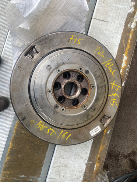 8650161
BMW X5 F15 2017 Petrol/electricity flywheel