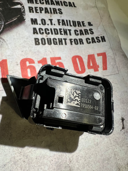 BMW 3 series 2024 G20  Central Locking Switch

61315A95758

5A95758

61317950564

7950564

NEW

GENUINE