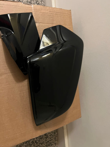 Bmw M5 2025 G90 driver side wing mirror cover in black

 Bmw m5 wing mirror cover

bmw m5

bmw part 

bmw parts 

bmw

baroness bmw 

baroness the bm lady

bmwusedspares

bmwusedsparesonline.com