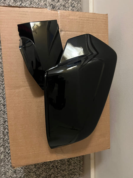 Bmw M5 2025 G90 driver side wing mirror cover in black

 Bmw m5 wing mirror cover

bmw m5

bmw part 

bmw parts 

bmw

baroness bmw 

baroness the bm lady

bmwusedspares

bmwusedsparesonline.com