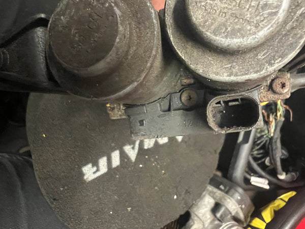 BMW  7 Series E38  2002 Heater  valve

Bmw 5 Series  E39 Water Valve Auxiliary Water Pump

8374994 

Bmw 7 series 2002  E 38 Heater valve 

Bmw E39 Heater valve