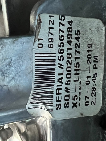 BMW X5 2019 G05  passenger side wing mirror with camera NO GLASSES.  

9 pins 

plastic under needs replacing 

observe all pictures please 

Bmw X7 2019 G07 passenger side wing mirror